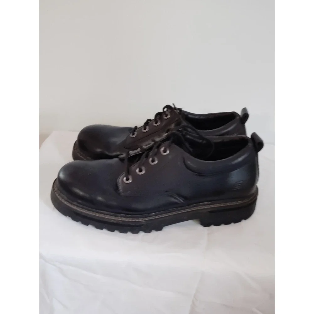 Skechers steel toe